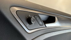 Volkswagen Golf 85kW e-Golf 5dr Auto Electric Hatchback